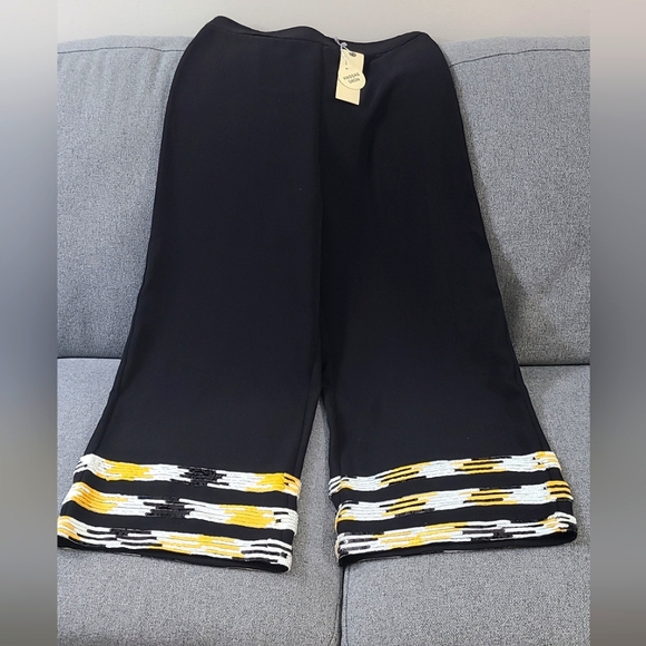 Capris Black Pants Size 38 NWT - Picture 1 of 10